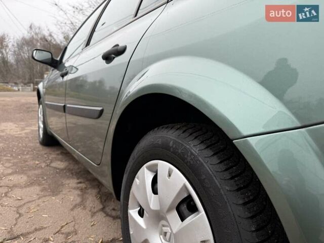 Зеленый Рено Меган, объемом двигателя 1.6 л и пробегом 158 тыс. км за 4990 $, фото 15 на Automoto.ua