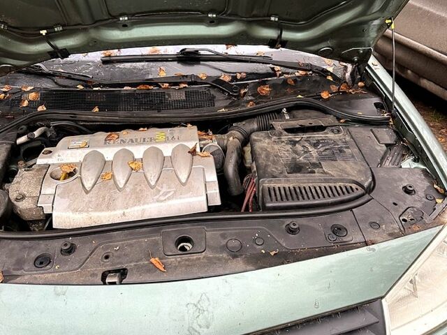 Зеленый Рено Меган, объемом двигателя 1.6 л и пробегом 242 тыс. км за 3700 $, фото 6 на Automoto.ua