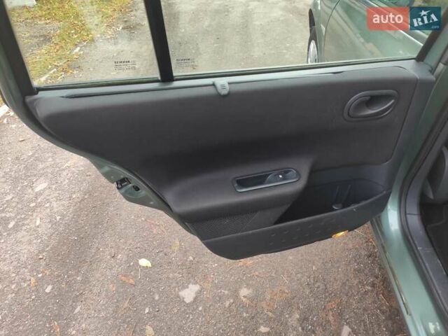 Зелений Рено Меган, об'ємом двигуна 1.6 л та пробігом 158 тис. км за 4990 $, фото 13 на Automoto.ua