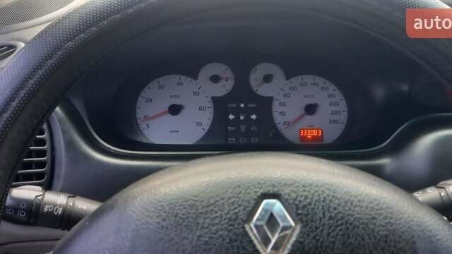 Зеленый Рено Меган, объемом двигателя 2 л и пробегом 333 тыс. км за 4500 $, фото 2 на Automoto.ua