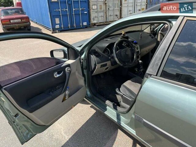 Зелений Рено Меган, об'ємом двигуна 1.87 л та пробігом 323 тис. км за 3599 $, фото 6 на Automoto.ua