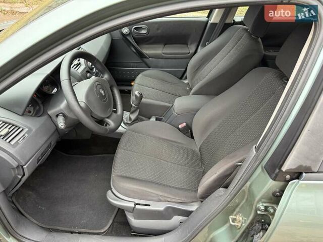 Зеленый Рено Меган, объемом двигателя 1.6 л и пробегом 158 тыс. км за 4990 $, фото 20 на Automoto.ua