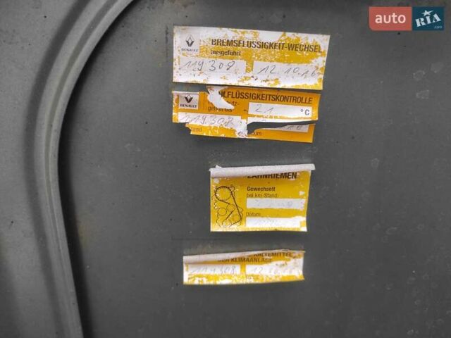 Зелений Рено Меган, об'ємом двигуна 1.6 л та пробігом 158 тис. км за 4990 $, фото 20 на Automoto.ua