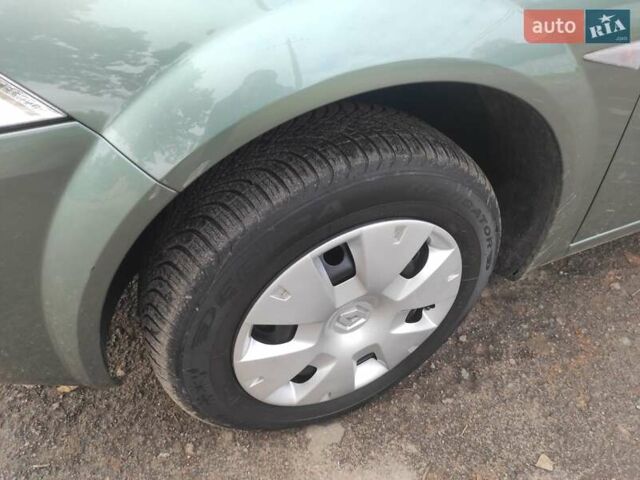 Зелений Рено Меган, об'ємом двигуна 1.6 л та пробігом 158 тис. км за 4990 $, фото 8 на Automoto.ua