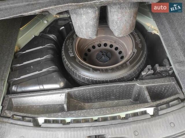 Зелений Рено Меган, об'ємом двигуна 1.6 л та пробігом 158 тис. км за 4990 $, фото 22 на Automoto.ua