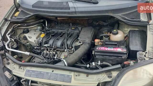 Зеленый Рено Меган, объемом двигателя 2 л и пробегом 333 тыс. км за 4500 $, фото 8 на Automoto.ua