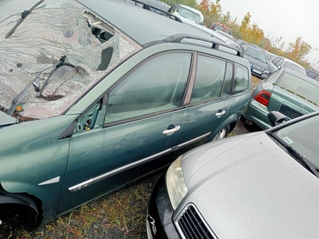 Зелений Рено Меган, об'ємом двигуна 1.6 л та пробігом 250 тис. км за 500 $, фото 3 на Automoto.ua