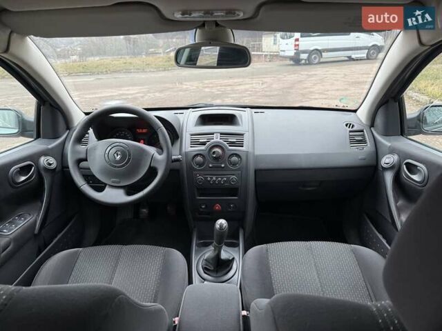 Зеленый Рено Меган, объемом двигателя 1.6 л и пробегом 158 тыс. км за 4990 $, фото 25 на Automoto.ua