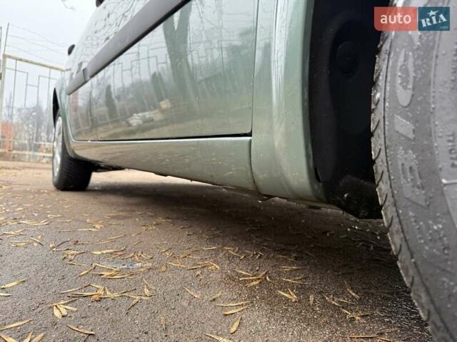 Зеленый Рено Меган, объемом двигателя 1.6 л и пробегом 158 тыс. км за 4990 $, фото 13 на Automoto.ua