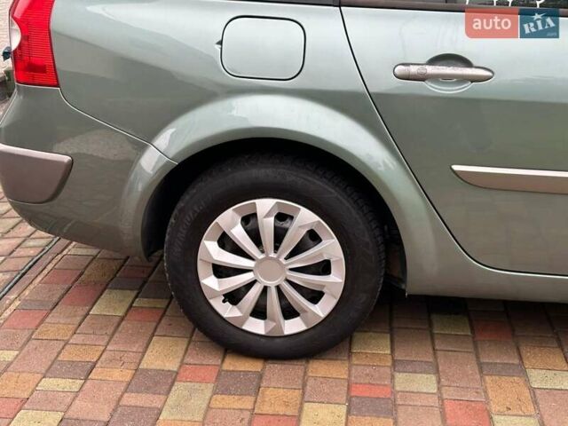 Зелений Рено Меган, об'ємом двигуна 2 л та пробігом 200 тис. км за 4600 $, фото 11 на Automoto.ua