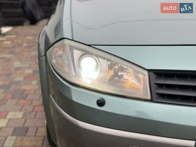 Зеленый Рено Меган, объемом двигателя 2 л и пробегом 200 тыс. км за 4450 $, фото 2 на Automoto.ua