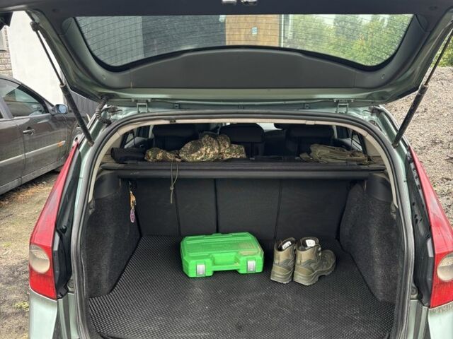 Зелений Рено Меган, об'ємом двигуна 1.5 л та пробігом 270 тис. км за 4000 $, фото 7 на Automoto.ua