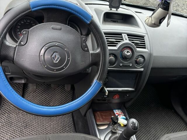 Зелений Рено Меган, об'ємом двигуна 1.5 л та пробігом 270 тис. км за 4000 $, фото 4 на Automoto.ua