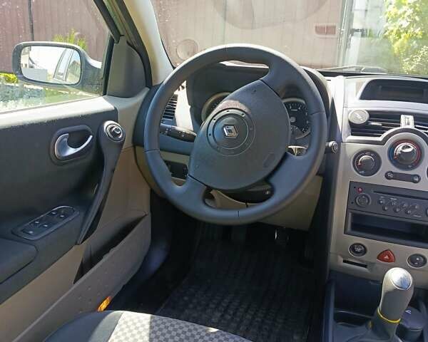 Зелений Рено Меган, об'ємом двигуна 1.6 л та пробігом 147 тис. км за 5800 $, фото 6 на Automoto.ua