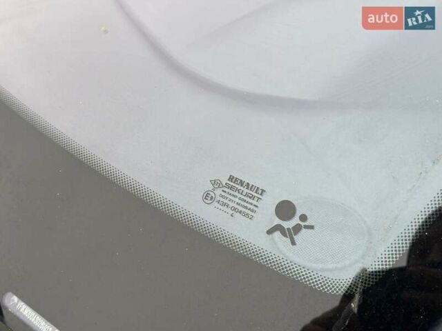 Зеленый Рено Меган, объемом двигателя 2 л и пробегом 200 тыс. км за 4450 $, фото 29 на Automoto.ua