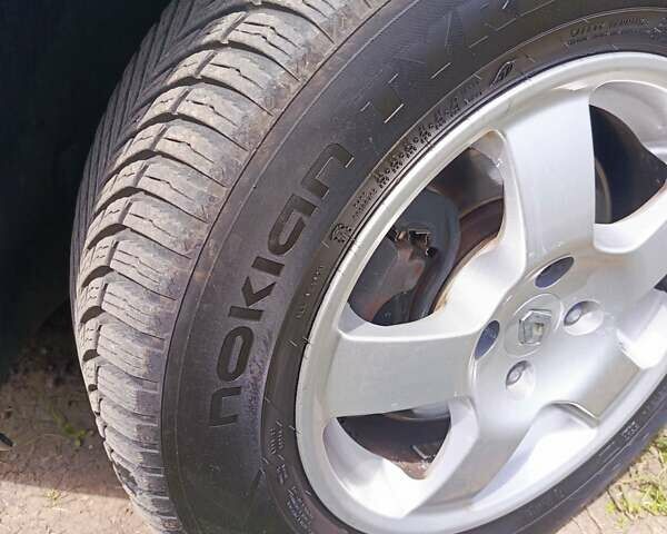 Зелений Рено Меган, об'ємом двигуна 1.6 л та пробігом 147 тис. км за 5800 $, фото 19 на Automoto.ua