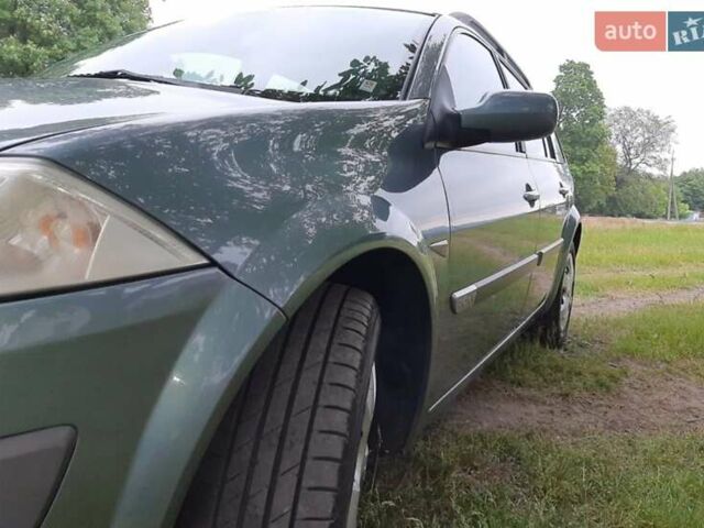 Зеленый Рено Меган, объемом двигателя 1.6 л и пробегом 191 тыс. км за 4900 $, фото 2 на Automoto.ua