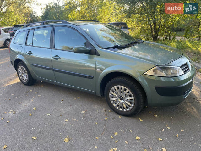 Зеленый Рено Меган, объемом двигателя 1.6 л и пробегом 220 тыс. км за 4300 $, фото 2 на Automoto.ua