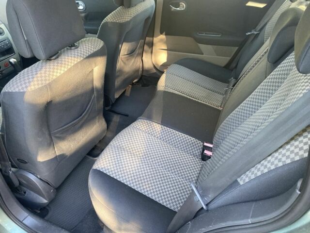 Зеленый Рено Меган, объемом двигателя 1.6 л и пробегом 220 тыс. км за 4300 $, фото 6 на Automoto.ua