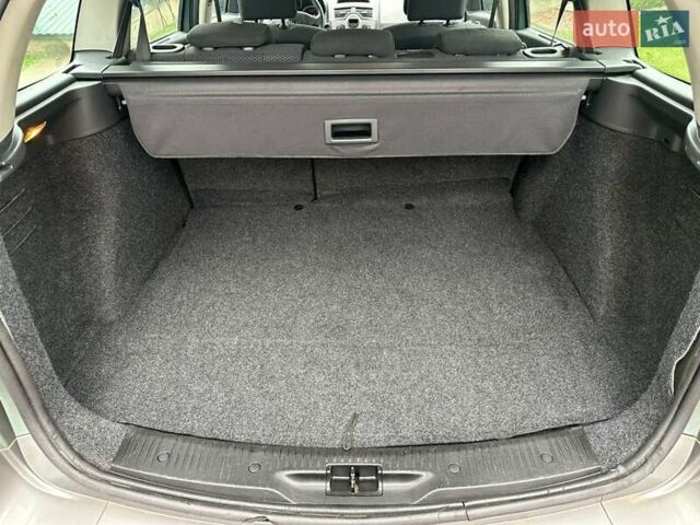 Зелений Рено Меган, об'ємом двигуна 2 л та пробігом 200 тис. км за 4600 $, фото 38 на Automoto.ua