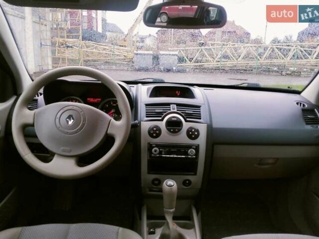 Зелений Рено Меган, об'ємом двигуна 1.6 л та пробігом 203 тис. км за 4000 $, фото 18 на Automoto.ua