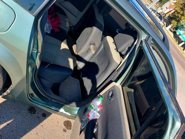 Зеленый Рено Меган, объемом двигателя 2 л и пробегом 248 тыс. км за 4500 $, фото 4 на Automoto.ua