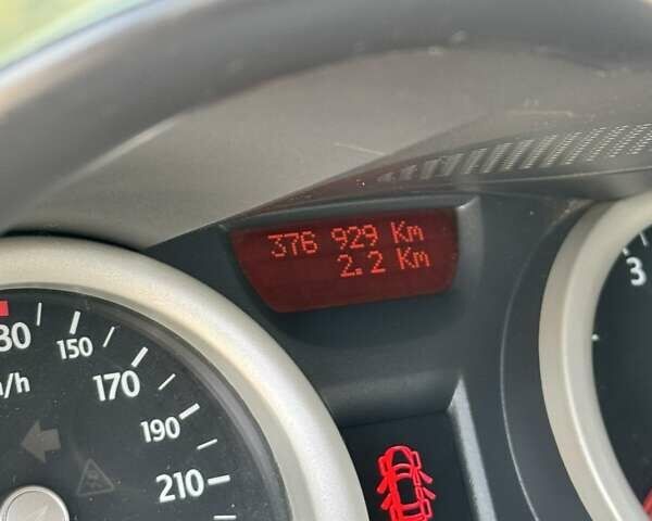 Зелений Рено Меган, об'ємом двигуна 1.6 л та пробігом 376 тис. км за 3500 $, фото 2 на Automoto.ua