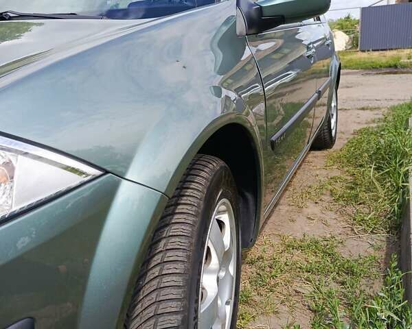 Зелений Рено Меган, об'ємом двигуна 1.6 л та пробігом 147 тис. км за 5800 $, фото 18 на Automoto.ua
