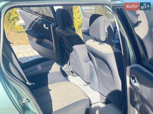 Зеленый Рено Меган, объемом двигателя 1.6 л и пробегом 255 тыс. км за 3999 $, фото 28 на Automoto.ua
