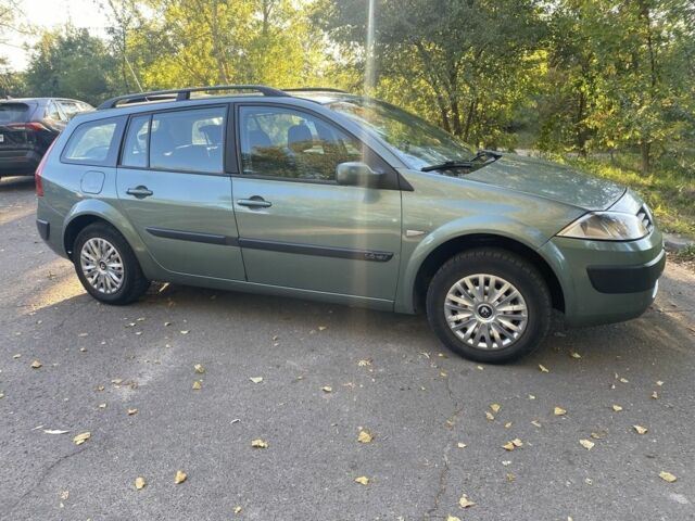 Зеленый Рено Меган, объемом двигателя 1.6 л и пробегом 220 тыс. км за 4300 $, фото 2 на Automoto.ua