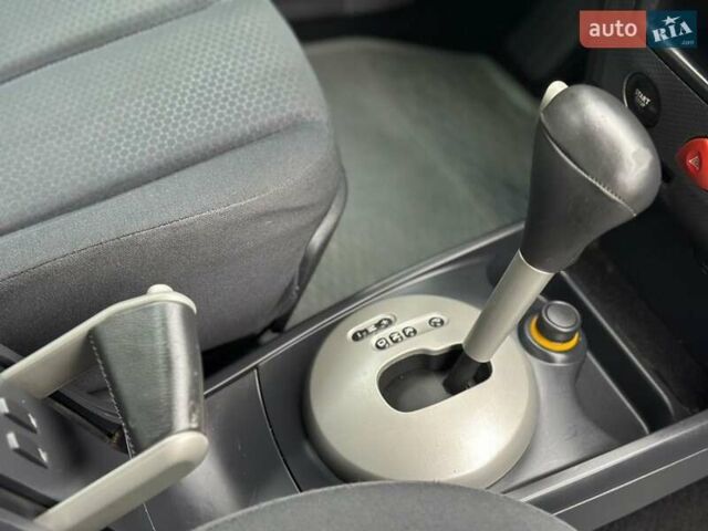 Зеленый Рено Меган, объемом двигателя 2 л и пробегом 200 тыс. км за 4450 $, фото 15 на Automoto.ua