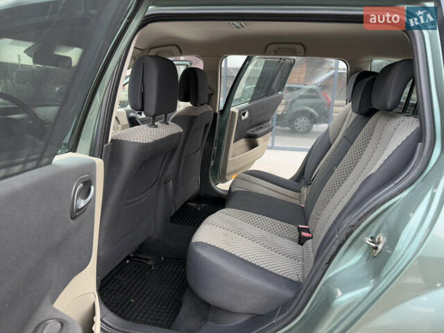 Зеленый Рено Меган, объемом двигателя 1.6 л и пробегом 294 тыс. км за 3850 $, фото 41 на Automoto.ua