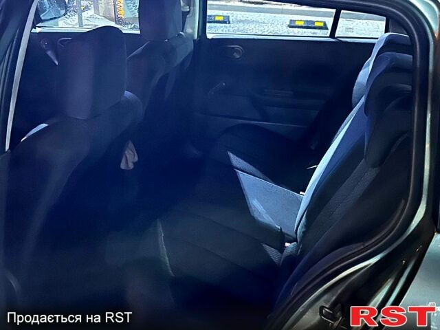 Зеленый Рено Меган, объемом двигателя 1.6 л и пробегом 256 тыс. км за 4500 $, фото 7 на Automoto.ua