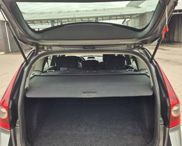 Зелений Рено Меган, об'ємом двигуна 1.6 л та пробігом 167 тис. км за 5100 $, фото 1 на Automoto.ua