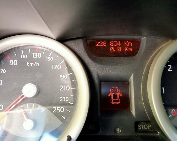Зелений Рено Меган, об'ємом двигуна 1.6 л та пробігом 232 тис. км за 5250 $, фото 3 на Automoto.ua