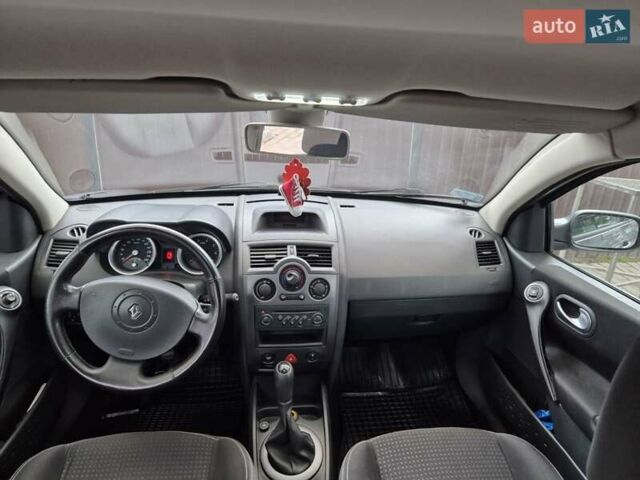 Зелений Рено Меган, об'ємом двигуна 1.6 л та пробігом 167 тис. км за 5100 $, фото 5 на Automoto.ua