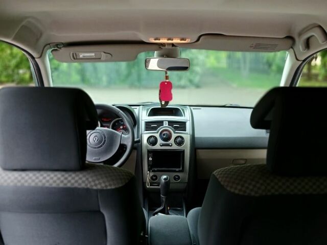 Зелений Рено Меган, об'ємом двигуна 1.6 л та пробігом 236 тис. км за 5250 $, фото 11 на Automoto.ua