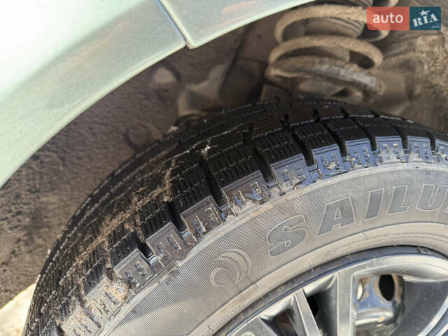 Зеленый Рено Меган, объемом двигателя 1.6 л и пробегом 220 тыс. км за 5500 $, фото 16 на Automoto.ua