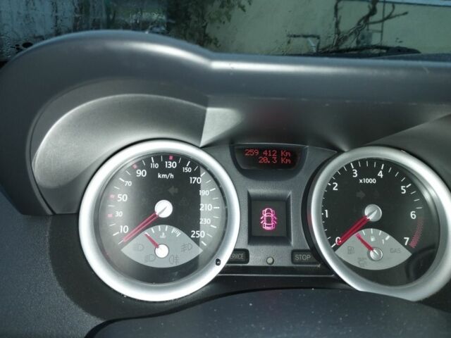 Зеленый Рено Меган, объемом двигателя 1.6 л и пробегом 259 тыс. км за 5000 $, фото 7 на Automoto.ua