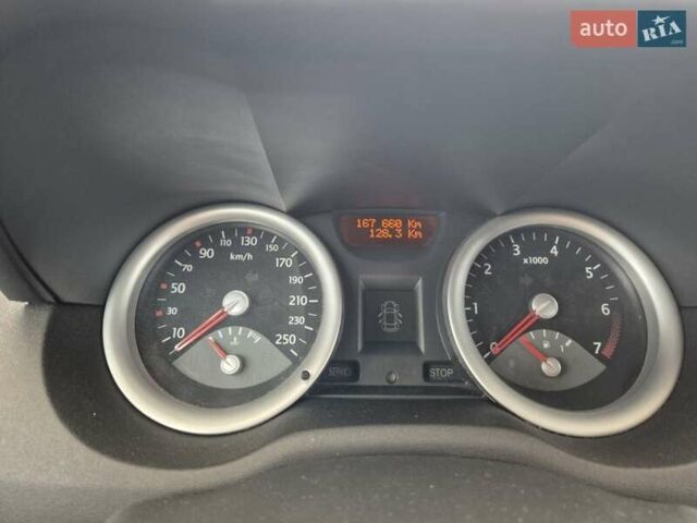 Зелений Рено Меган, об'ємом двигуна 1.6 л та пробігом 167 тис. км за 5100 $, фото 2 на Automoto.ua