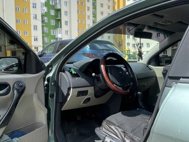 Зеленый Рено Меган, объемом двигателя 1.6 л и пробегом 250 тыс. км за 3700 $, фото 6 на Automoto.ua