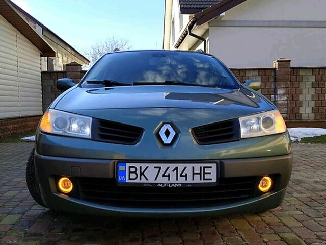 Зеленый Рено Меган, объемом двигателя 1.6 л и пробегом 200 тыс. км за 5350 $, фото 3 на Automoto.ua