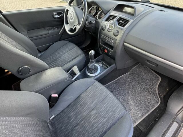 Зелений Рено Меган, об'ємом двигуна 0 л та пробігом 260 тис. км за 4400 $, фото 3 на Automoto.ua