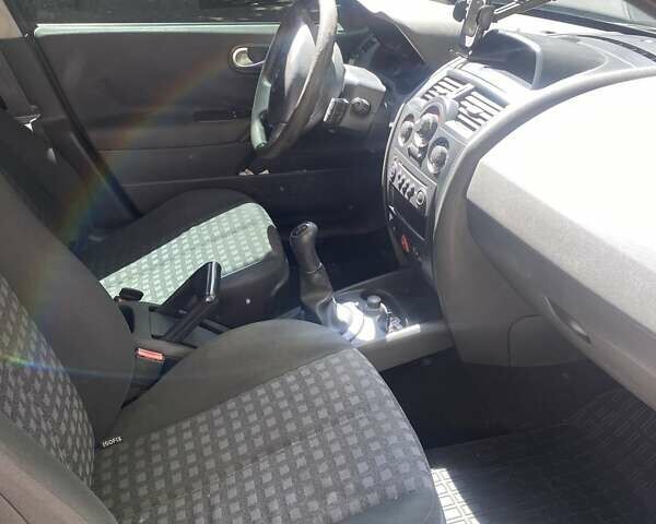 Зелений Рено Меган, об'ємом двигуна 1.4 л та пробігом 287 тис. км за 4650 $, фото 6 на Automoto.ua