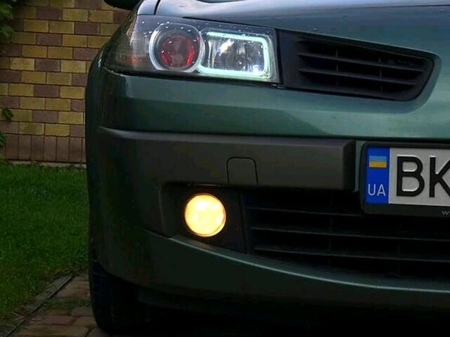 Зеленый Рено Меган, объемом двигателя 1.6 л и пробегом 200 тыс. км за 5350 $, фото 1 на Automoto.ua