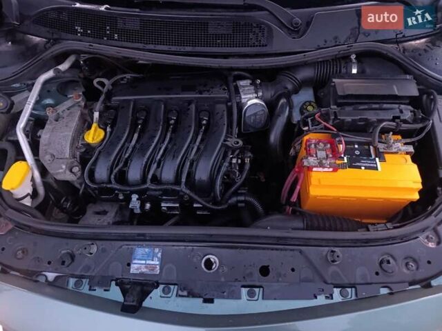 Зеленый Рено Меган, объемом двигателя 1.6 л и пробегом 201 тыс. км за 5600 $, фото 10 на Automoto.ua