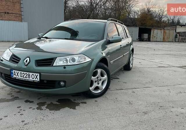 Зеленый Рено Меган, объемом двигателя 1.6 л и пробегом 240 тыс. км за 6100 $, фото 15 на Automoto.ua