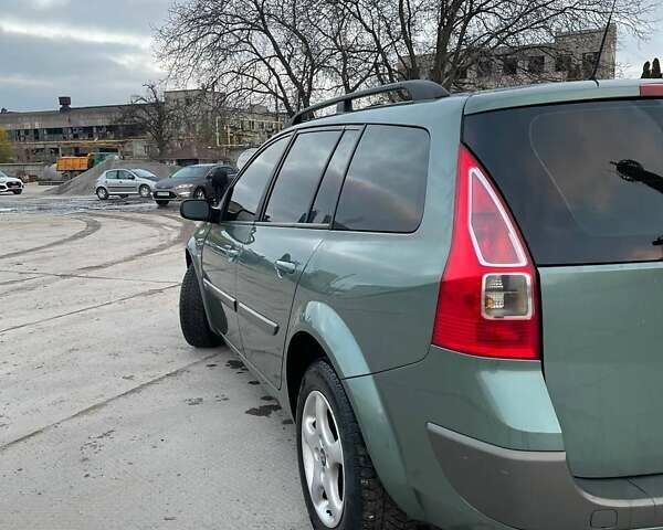 Зеленый Рено Меган, объемом двигателя 1.6 л и пробегом 240 тыс. км за 6100 $, фото 10 на Automoto.ua