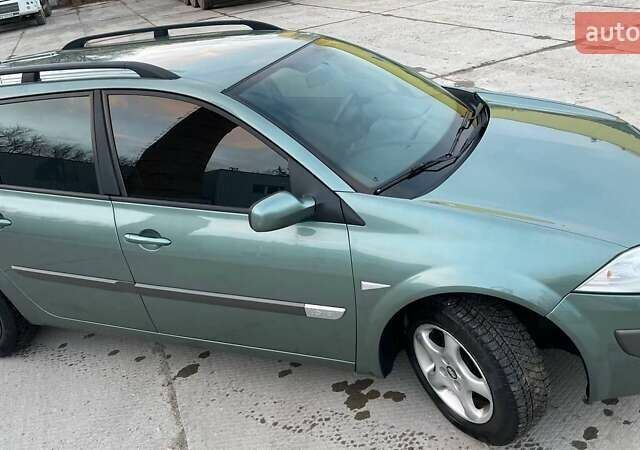 Зеленый Рено Меган, объемом двигателя 1.6 л и пробегом 240 тыс. км за 6100 $, фото 13 на Automoto.ua