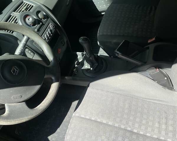 Зелений Рено Меган, об'ємом двигуна 1.4 л та пробігом 287 тис. км за 4650 $, фото 13 на Automoto.ua